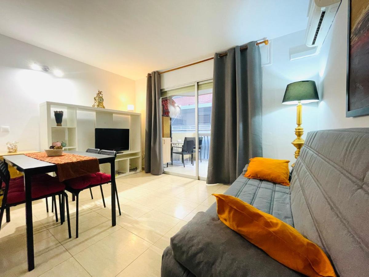 Renovado Apartamento En Zona Residencial A Pasos Del Mar Салоу Екстериор снимка
